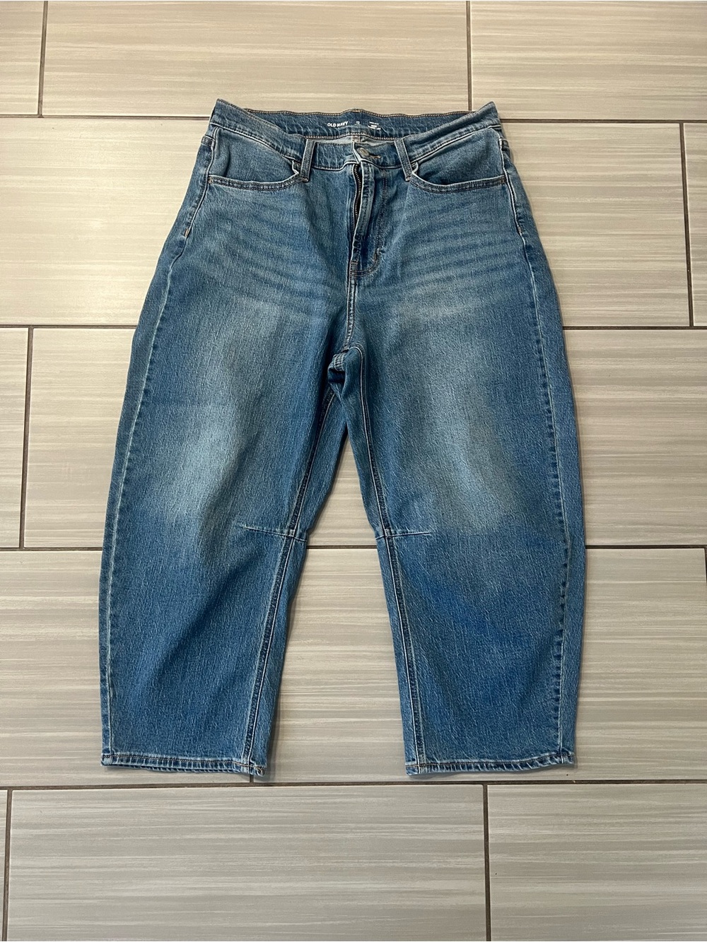 Women’s Barrel Leg Jeans